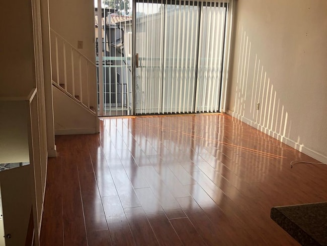 4602 Greenwood Pl in Los Angeles, CA - Building Photo - Building Photo