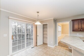 4809 Hodfield Ct, Unit 238 in Raleigh, NC - Foto de edificio - Building Photo