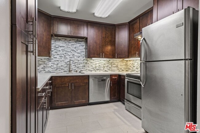 property at 1033 6th St