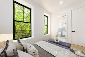 353 Vernon Ave in Brooklyn, NY - Building Photo - Building Photo