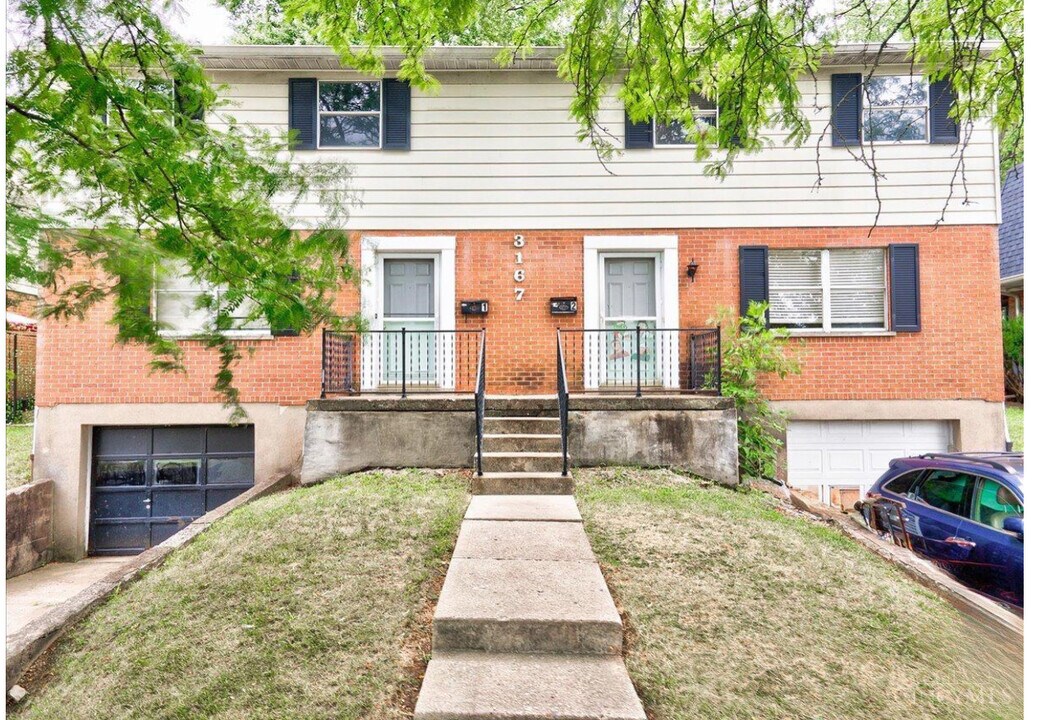 3167 Westbrook Dr in Cincinnati, OH - Foto de edificio