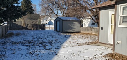 609 S Langdon St in Mitchell, SD - Building Photo - Building Photo