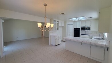 3612 Wild Palms Dr in Modesto, CA - Building Photo - Building Photo
