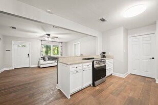 23705 Walker South Rd in Denham Springs, LA - Building Photo