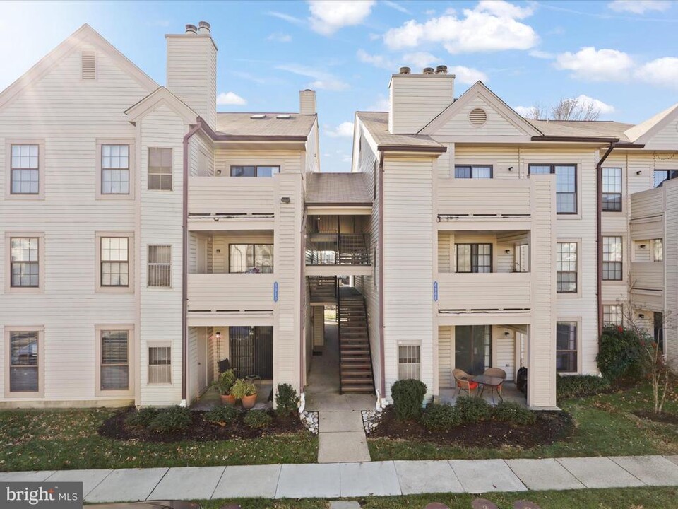 6908 Mary Caroline Cir in Alexandria, VA - Building Photo