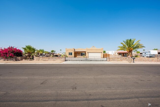 13150 Onammi Ave in Yuma, AZ - Building Photo - Building Photo