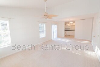 187 Madrid Dr in Murrells Inlet, SC - Foto de edificio - Building Photo