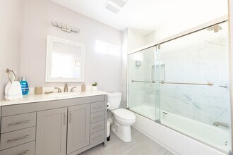 12533 Cranbrook Ave in Hawthorne, CA - Building Photo - Building Photo