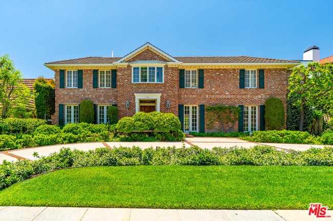 721 N Linden Dr in Beverly Hills, CA - Building Photo - Building Photo