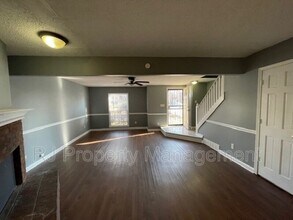 5560 Blossom Ln in Memphis, TN - Building Photo - Building Photo