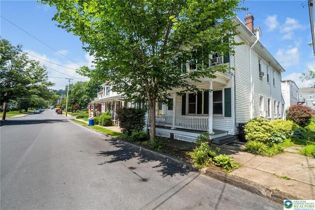 property at 423 McCartney St