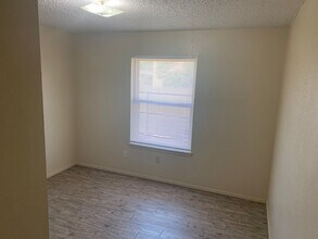 6118 37th St-Unit -6118-B 37th in Lubbock, TX - Building Photo - Building Photo