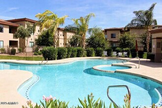 3330 S Gilbert Rd in Chandler, AZ - Building Photo - Building Photo