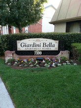 Giardini Bella in Riverside, CA - Foto de edificio - Building Photo