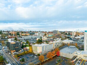 Villaggio Apartment Homes in Tacoma, WA - Foto de edificio - Building Photo