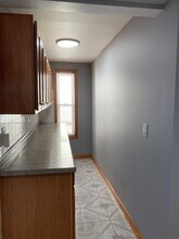 28 Lake St in Somerville, MA - Building Photo - Building Photo