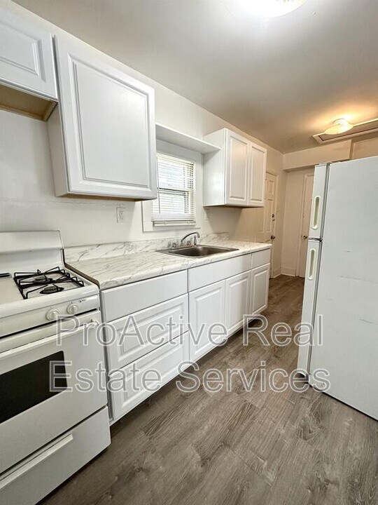 224 W Government Ave in Norfolk, VA - Building Photo