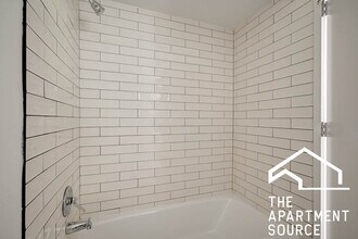 7521 N Sheridan Rd, Unit 1 in Chicago, IL - Foto de edificio - Building Photo