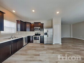 1229 S Aberdeen Dr in Franklin, IN - Foto de edificio - Building Photo