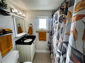 710 Locust St in Bridgeville, PA - Building Photo - Building Photo