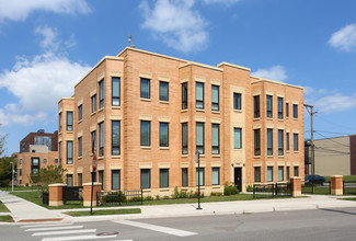 Sullivan Station in Chicago, IL - Building Photo - Building Photo