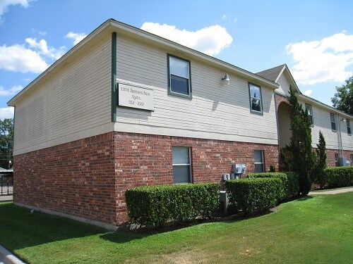 St. James Place in Waco, TX - Foto de edificio