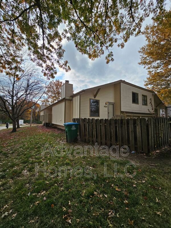 property at 9039 E 85th Terrace