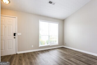 4150 Riverbank Ct in Decatur, GA - Building Photo - Building Photo