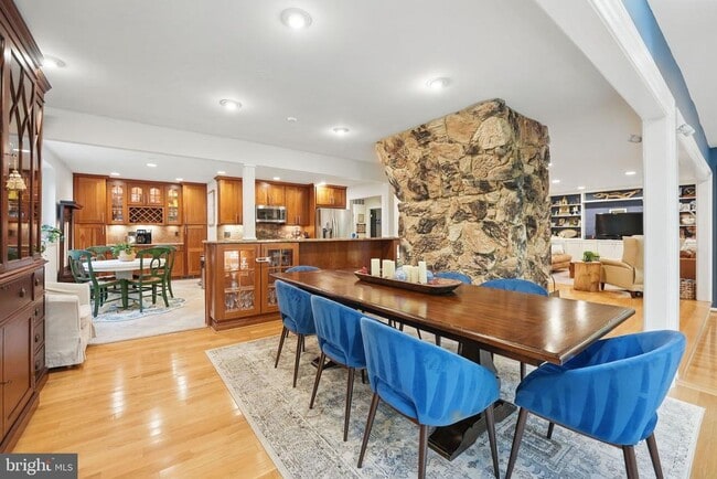 property at 1406 Colleen Ln