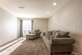 7185 S Gaylord St in Centennial, CO - Building Photo - Building Photo