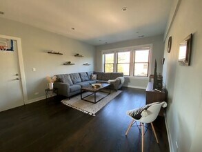 3548 N Racine Ave in Chicago, IL - Building Photo - Building Photo