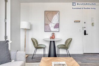520 W 43rd St, Unit FL24-ID898 in New York, NY - Building Photo - Building Photo