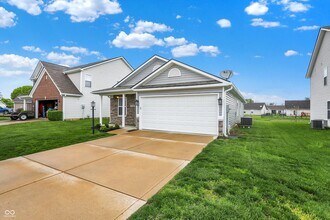 5549 Wild Horse Dr in Indianapolis, IN - Building Photo - Building Photo
