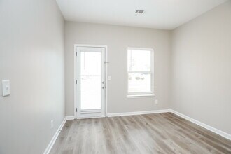 564 Hideaway Dr in Jonesboro, GA - Building Photo - Building Photo