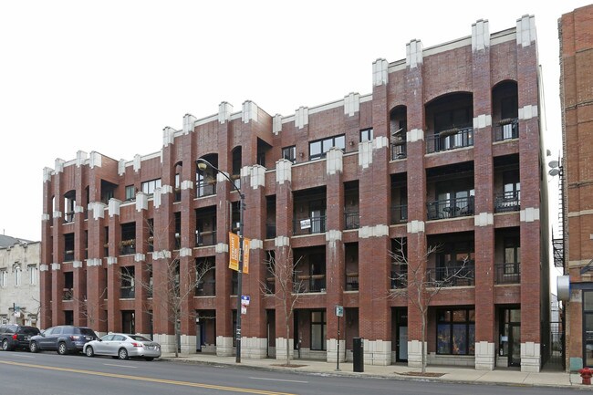 1411-1417 W Chicago Ave in Chicago, IL - Building Photo - Building Photo