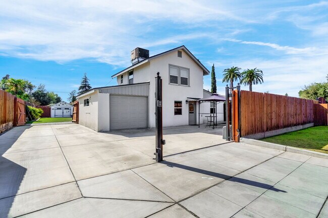 4134 N Maroa Ave in Fresno, CA - Building Photo - Building Photo