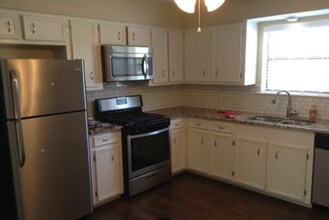 3900 Windwood Cir in Bryan, TX - Building Photo - Building Photo