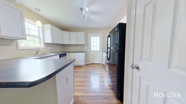 5940 Brentwood Park Pl in Rural Hall, NC - Building Photo - Building Photo