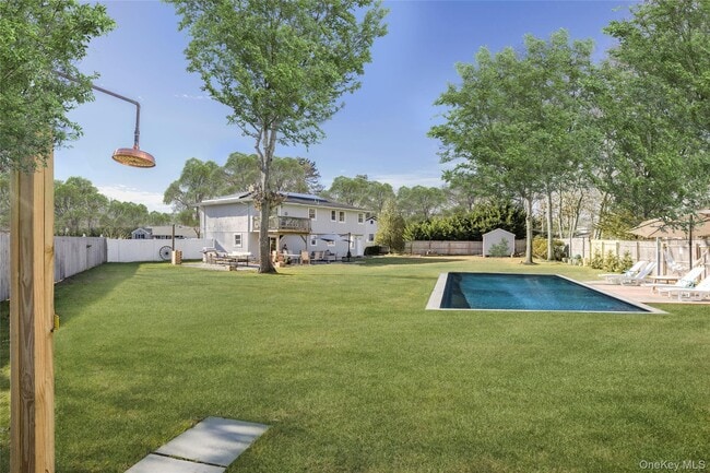 property at 8 Westerly Ct