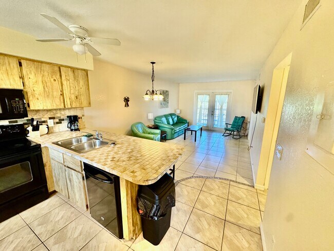 22523 Westchester Blvd in Port Charlotte, FL - Foto de edificio - Building Photo