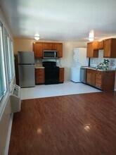 250 Tanglewood Ln in King of Prussia, PA - Foto de edificio - Building Photo