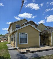 103 Coconut Palm Way in Davenport, FL - Building Photo