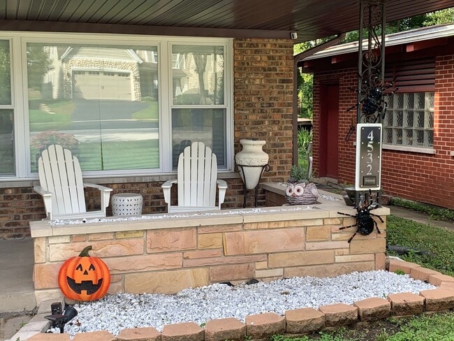 property at 4532 Pershing Ave