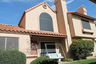 4901 E Kelton Ln in Scottsdale, AZ - Building Photo