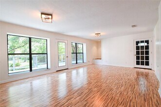 1 Lovers Ln in Dickinson, TX - Building Photo - Building Photo