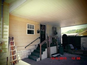 565 Riverside Dr in Prestonsburg, KY - Building Photo - Building Photo