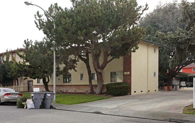 1408 Reeve St in Santa Clara, CA - Foto de edificio - Building Photo