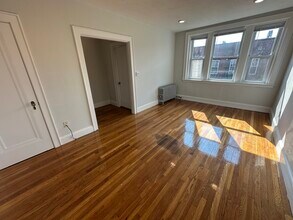 130 Highland Ave in Somerville, MA - Foto de edificio - Building Photo