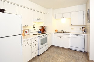 3000 Grand Apartments