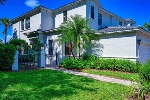 15056 Summit Pl Cir in Naples, FL - Building Photo